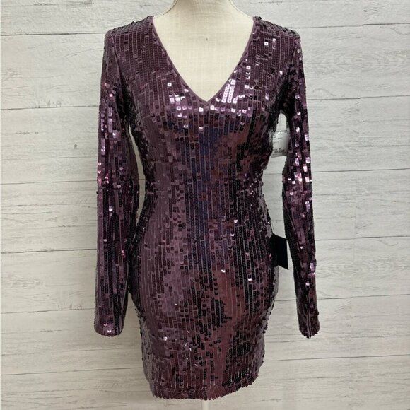 Lulu's NWT All Over Sequin BodyCon Mini Dress Backless V Neck Size Medium Party - Picture 1 of 16